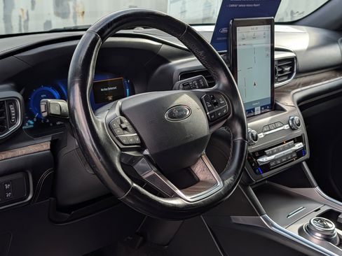 Certified 2020 Ford Explorer Platinum w/ Premium Technology Package AWD/4WD image 22