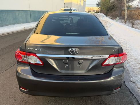 Used 2013 Toyota Corolla LE Special Edition image 9