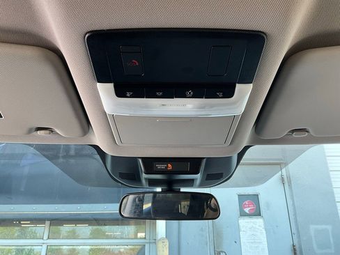 Used 2025 Nissan Rogue SV image 16