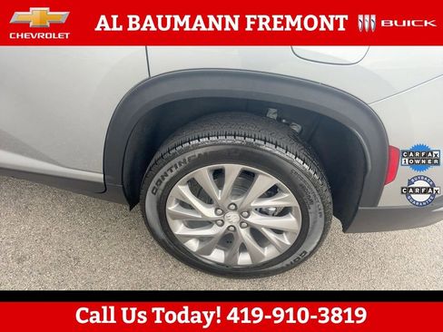 Used 2025 Buick Enclave Preferred AWD/4WD image 30
