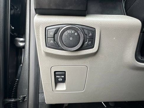 Used 2019 Ford F150 XL w/ Equipment Group 101A Mid AWD/4WD image 13