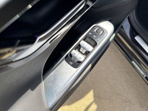 Used 2024 Mercedes-Benz C 300 4MATIC Sedan image 12