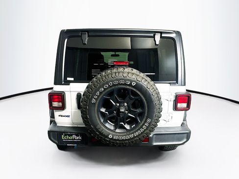 Used 2023 Jeep Wrangler Unlimited w/ Cold Weather Group AWD/4WD image 7