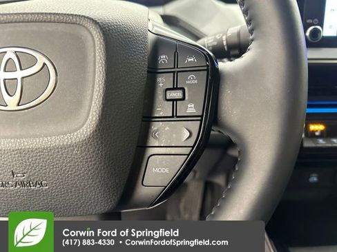 Used 2024 Toyota Prius XLE image 28