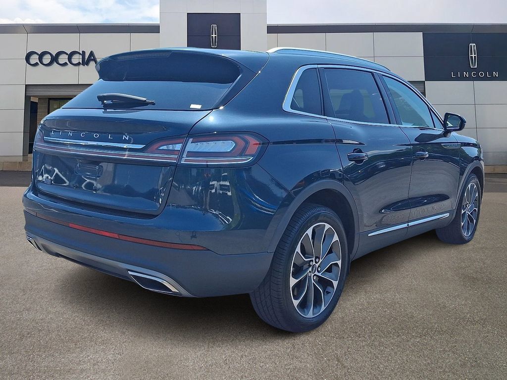 Certified 2023 Lincoln Nautilus Reserve AWD/4WD image 4