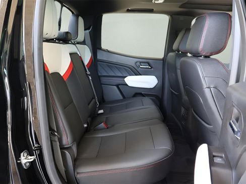 Used 2024 GMC Canyon AT4X image 19