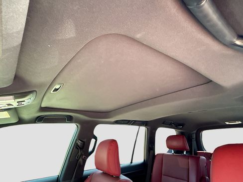 Used 2023 Lexus GX 460 Premium w/ Accessory Package AWD/4WD image 27