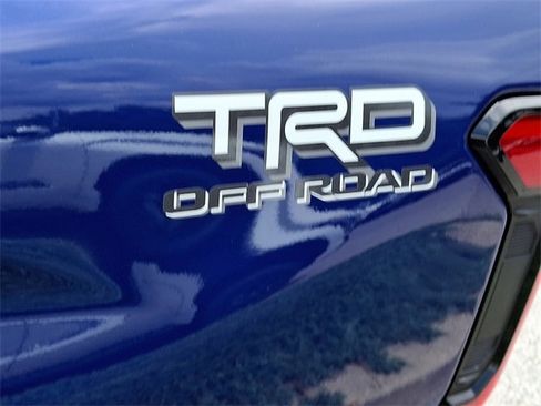 New 2025 Toyota Tacoma TRD Off-Road image 10