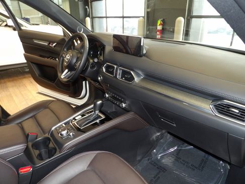 Used 2023 MAZDA CX-5 AWD 2.5 S w/ Select Package image 13