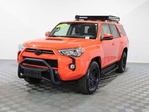 Certified 2024 Toyota 4Runner TRD Off-Road Premium w/ Moonroof Package AWD/4WD image 2