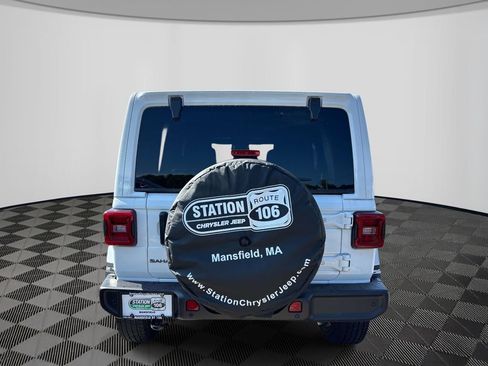 New 2026 Jeep Wrangler Unlimited Sahara AWD/4WD image 3