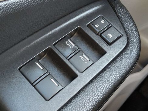 Used 2016 Honda Pilot Touring image 27