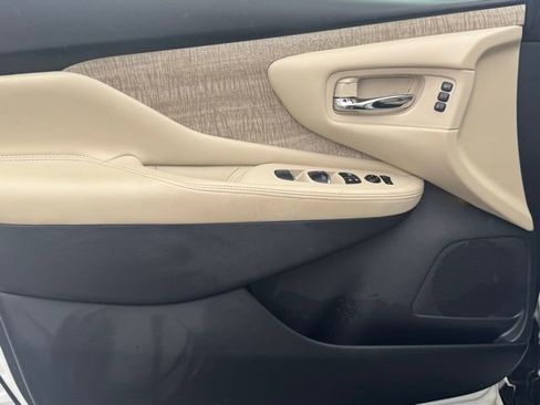 Used 2024 Nissan Murano SL image 16