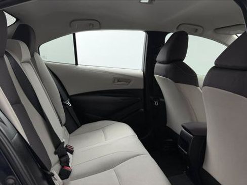 Used 2022 Toyota Corolla LE FWD image 18
