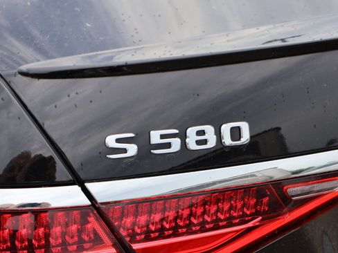 Certified 2023 Mercedes-Benz S 580 4MATIC Sedan image 15
