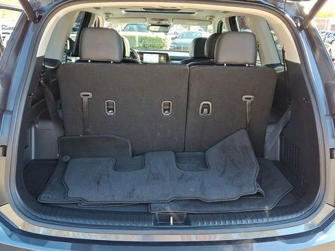 Used 2024 Kia Telluride EX w/ EX Captain's Chair Package image 36