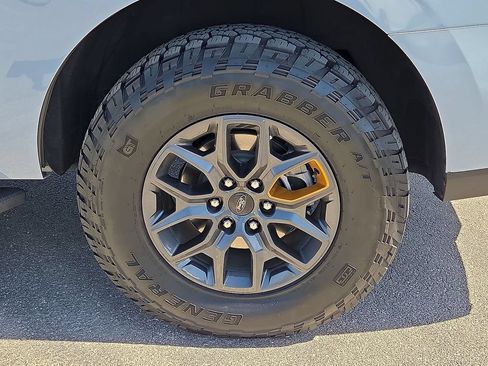 Used 2025 Ford Expedition Tremor AWD/4WD image 11
