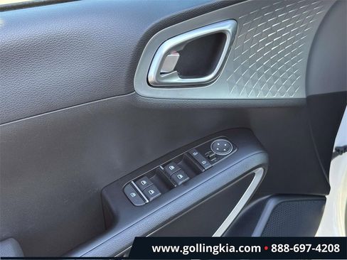 Used 2024 Kia Soul S image 14