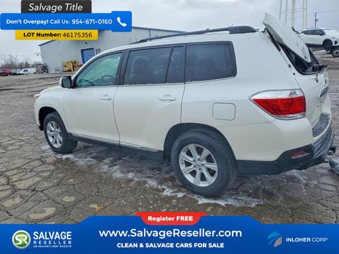 Used 2012 Toyota Highlander SE w/ Tow Pkg AWD/4WD image 3