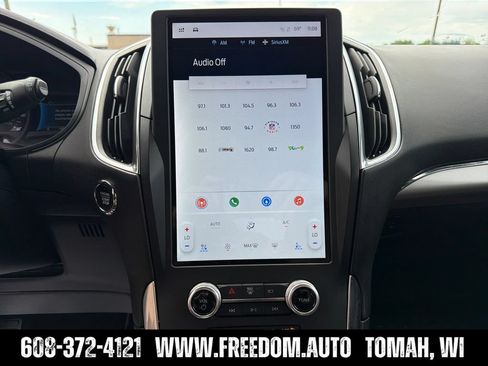 Used 2022 Ford Edge Titanium w/ Equipment Group 301A AWD/4WD image 18