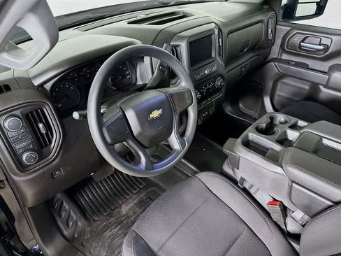 Used 2023 Chevrolet Silverado 2500 W/T image 2
