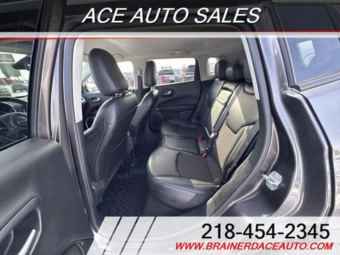 Used 2019 Jeep Compass Latitude w/ Popular Equipment Group image 15