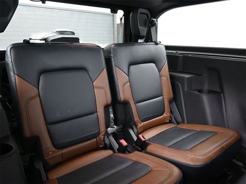 Used 2023 Ford Bronco Outer Banks w/ Sasquatch Package image 17