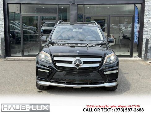 Used 2014 Mercedes-Benz GL 550 4MATIC w/ Driver Assistance Package image 6