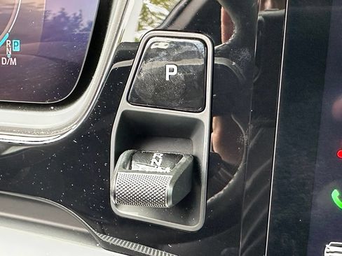 Certified 2024 Porsche Cayenne AWD/4WD image 29