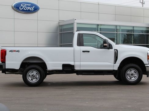 Used 2024 Ford F250 XL w/ Snow Plow Prep Package image 8