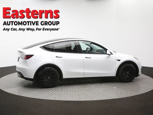Used 2021 Tesla Model Y Long Range AWD/4WD image 38