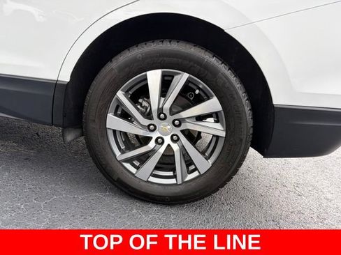 Used 2022 Chevrolet Equinox Premier w/ LPO, Floor Liner Package FWD image 10