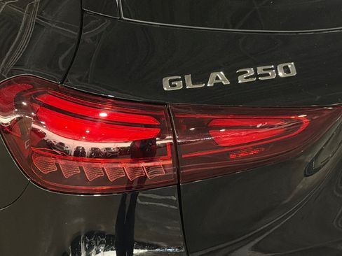 New 2026 Mercedes-Benz GLA 250 4MATIC image 26