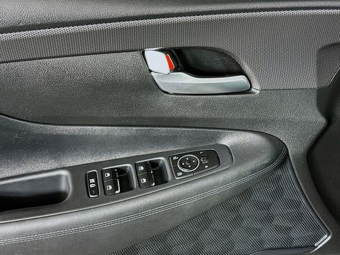 Used 2019 Hyundai Santa Fe SE FWD image 15