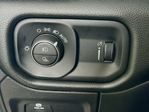 New 2026 RAM 1500 Express AWD/4WD image 10