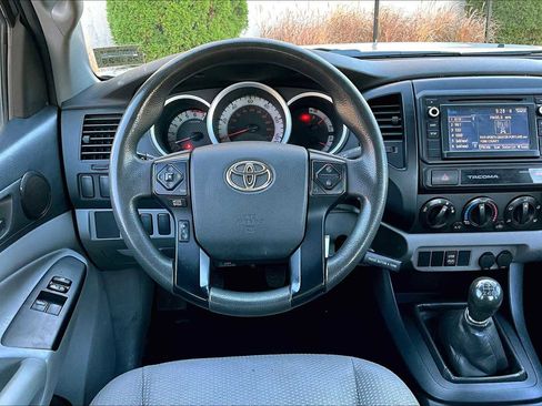 Used 2015 Toyota Tacoma 2WD Access Cab image 5