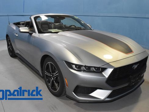 Used 2025 Ford Mustang Premium RWD image 1