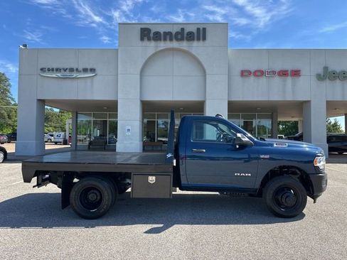 Used 2022 RAM 3500 Tradesman AWD/4WD image 8