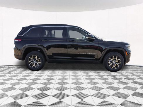 New 2025 Jeep Grand Cherokee Limited w/ Black Appearance Package image 11