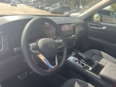 New 2026 Volkswagen Atlas SEL Premium R-Line image 10