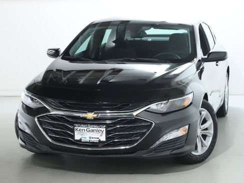 Used 2024 Chevrolet Malibu LT image 3