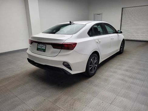 Used 2024 Kia Forte LXS w/ LXS Technology Package image 9