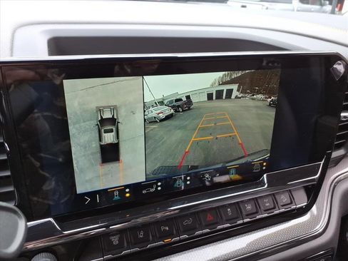 Used 2026 Chevrolet Silverado 2500 ZR2 w/ LPO, Dark Essentials Package image 23