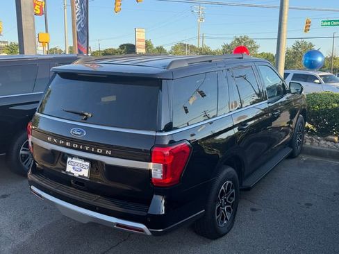 Used 2024 Ford Expedition XLT RWD image 3