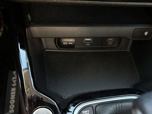 Used 2023 Kia Soul S FWD image 28