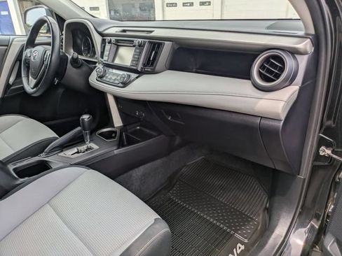 Used 2018 Toyota RAV4 XLE w/ Plus Extra Value Package AWD/4WD image 25