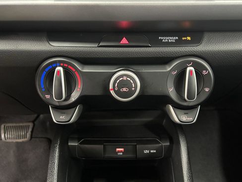 Used 2022 Kia Rio LX image 17