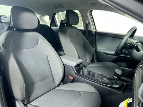 New 2026 Kia K4 FWD image 30