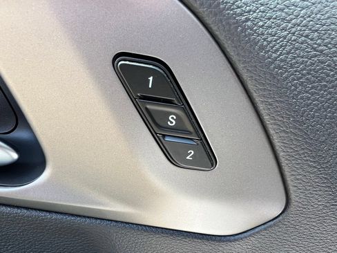 New 2027 Chrysler Pacifica Limited FWD image 25