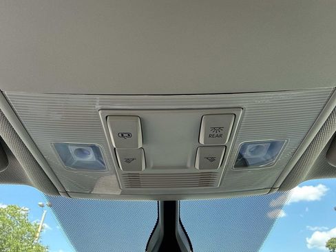 Used 2021 Volkswagen Atlas S FWD image 38